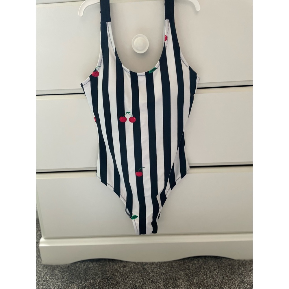 Cupshe one piece striped swimsuit